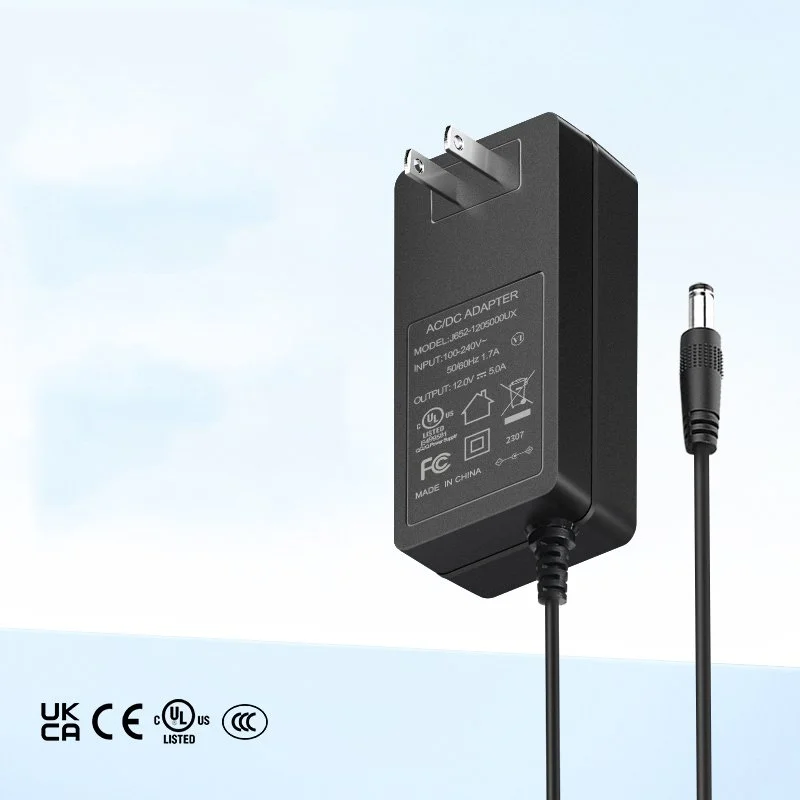 Adaptor Daya Pemasangan di Dinding 12V 5A