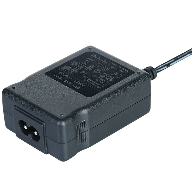 Adaptor Daya Desktop 12W