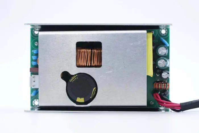 Produk Baru Kami-Catu Daya GaN 300W