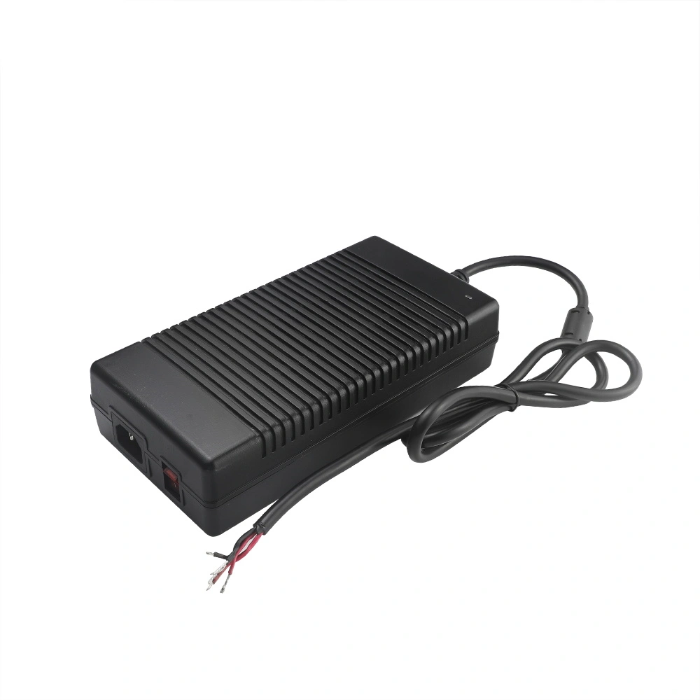 Adaptor Daya Desktop 300W dengan Tombol Pengalih