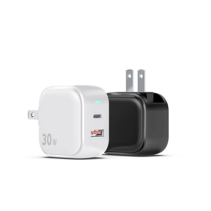 Pengisi Daya Cepat 30WPD dengan USB-A dan USB-C